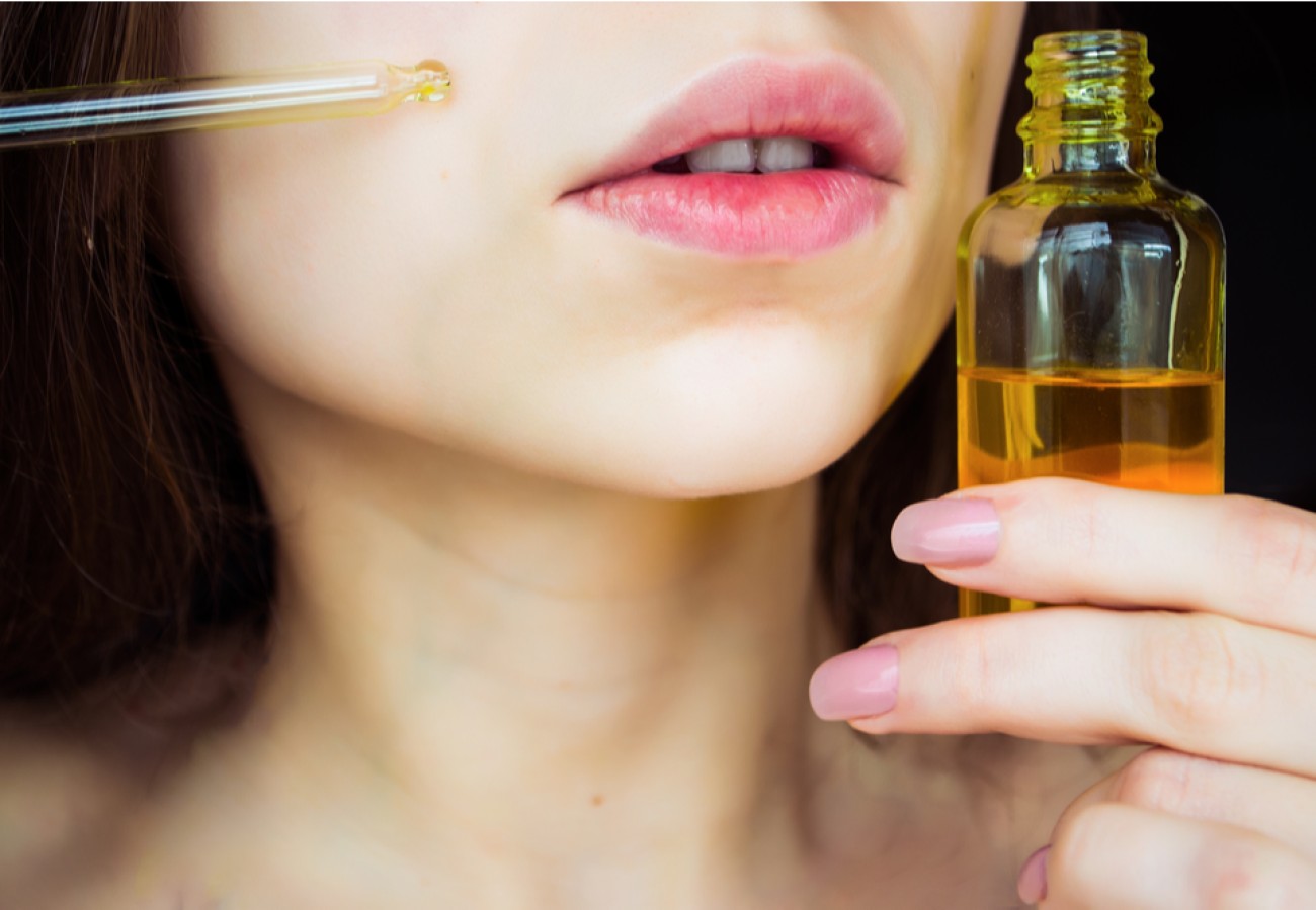 Έλαια προσώπου: Κάνουν καλό στο δέρμα σου τελικά;