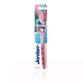 JORDAN Ultralite Toothbrush, Ultra Soft, Εξαιρετικά Ελαφριά Οδοντόβουτρσα - 1τεμ