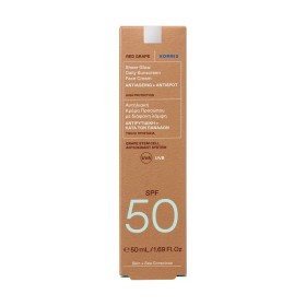 KORRES Red Grape Sheer Glow Sunscreen SPF50, Κόκκινο Σταφύλι Αντηλιακή & Αντιρυτιδική Κρέμα Προσώπου με Διάφανη Λάμψη - 50ml