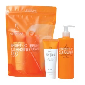 YOUTH LAB Promo Bright-C Cleansing Duo,Σετ Καθαρισμού και Απολέπισης με Βιταμίνη C για Λάμψη με Pink Bright-C Cleanser -300ml & Vit-C Scrub -75ml, 1σετ