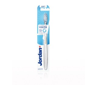 JORDAN Target White Toothbrush, Soft, Οδοντόβουρτσα για τη Διατήρηση της Φυσικής Λευκότητας των Δοντιών - 1τεμ